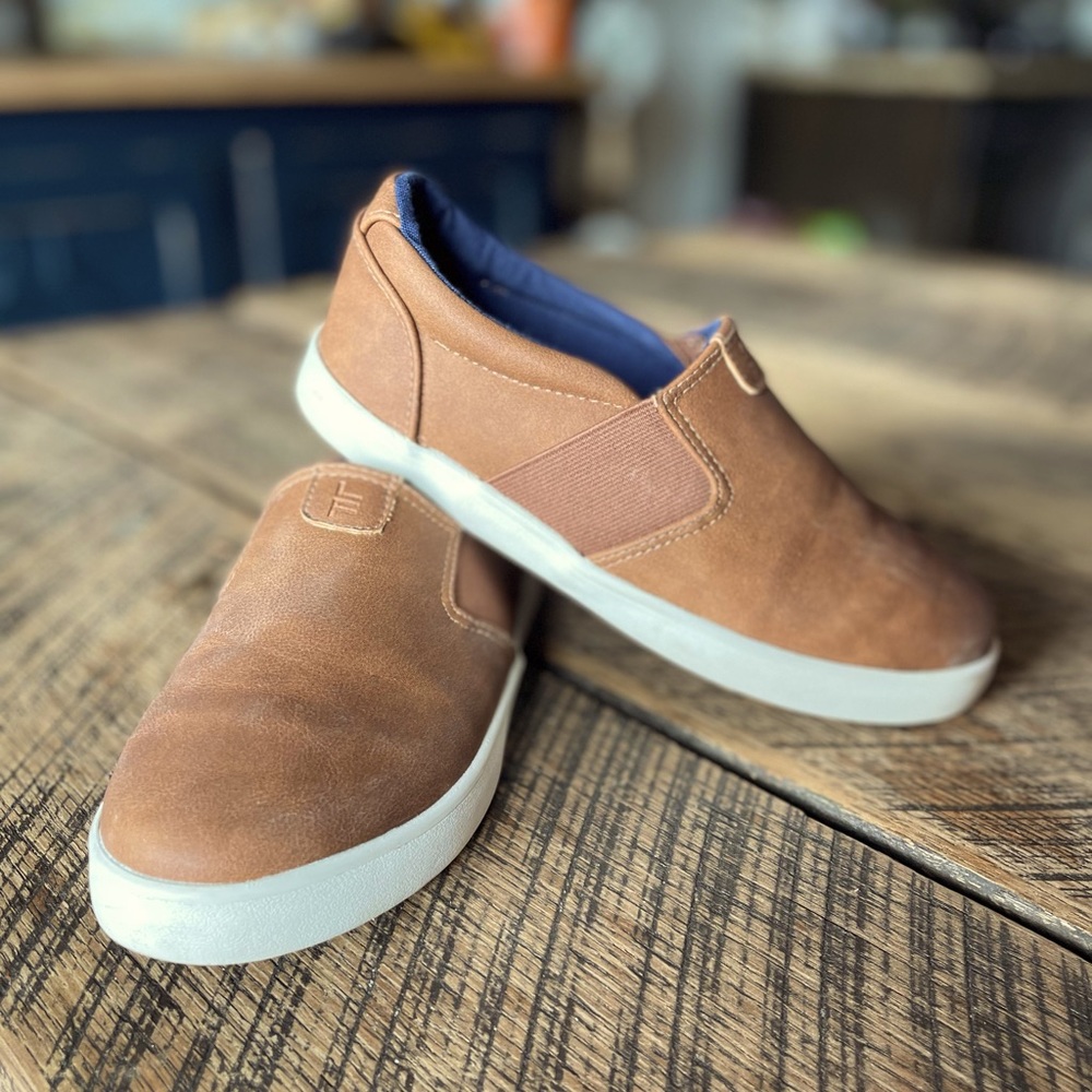 London Fog leather kids shoes